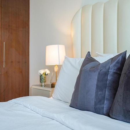 Luxurious Stylish Apartments Across Dubai Mall Burj Khalifa City Views Kültér fotó